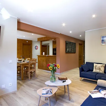 Spacieux, Quartier Calme, Balcon Apartment