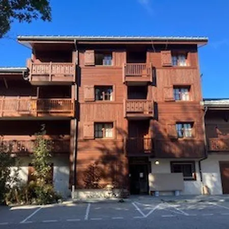 Spacieux, Quartier Calme, Balcon Apartment